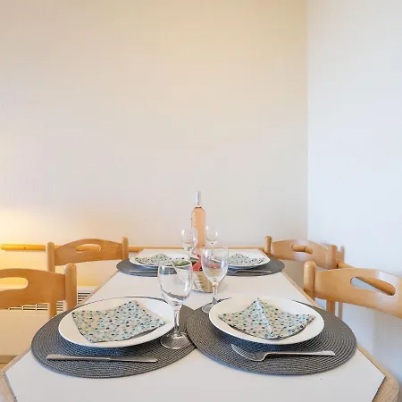 アパート Le Village - E1320 By Interhome